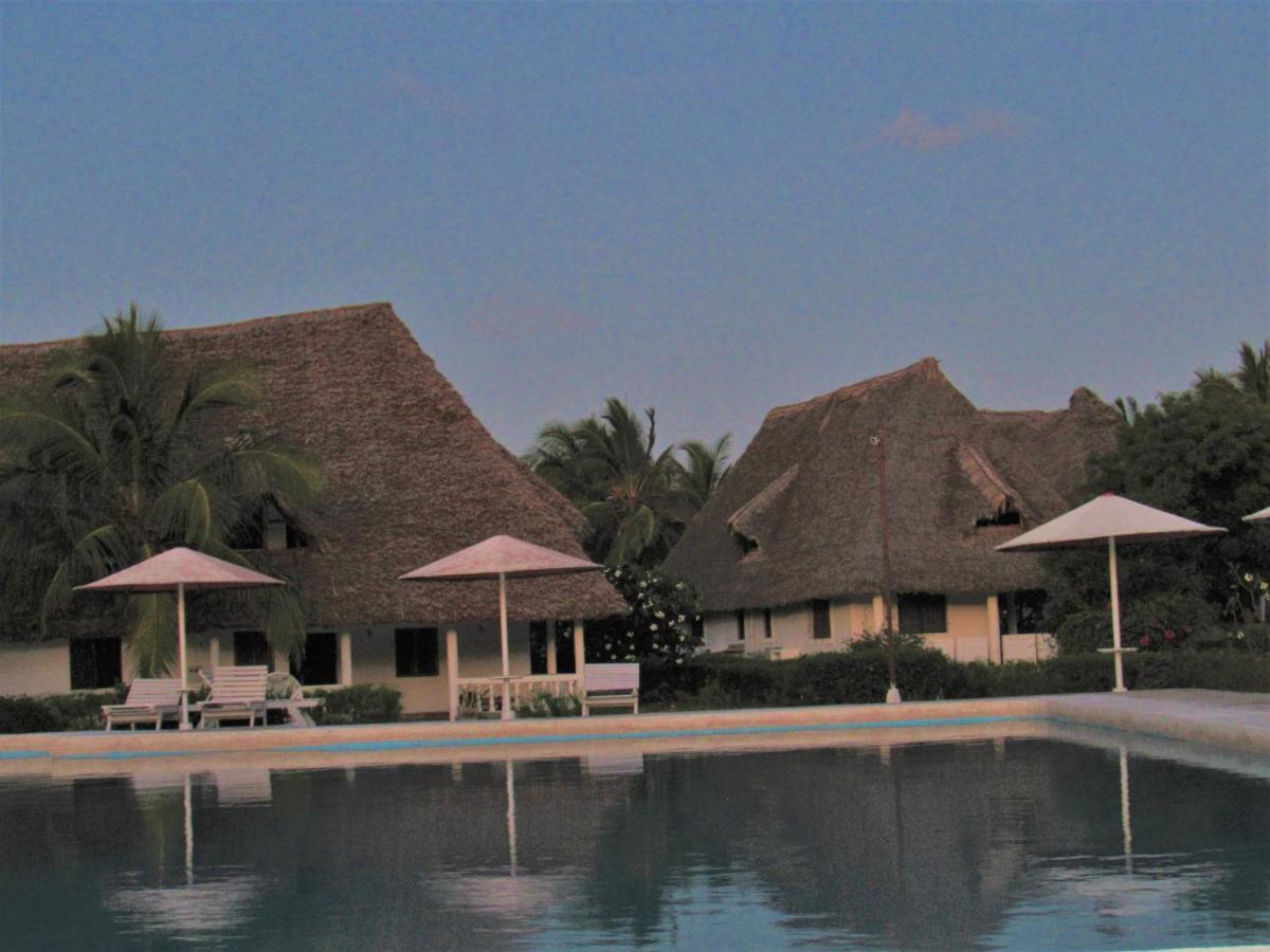 Karibuni Jeds Villas 85&86 Mambrui Exterior foto