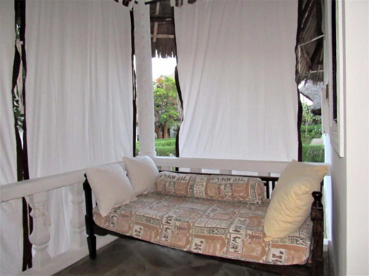 Karibuni Jeds Villas 85&86 Mambrui Exterior foto