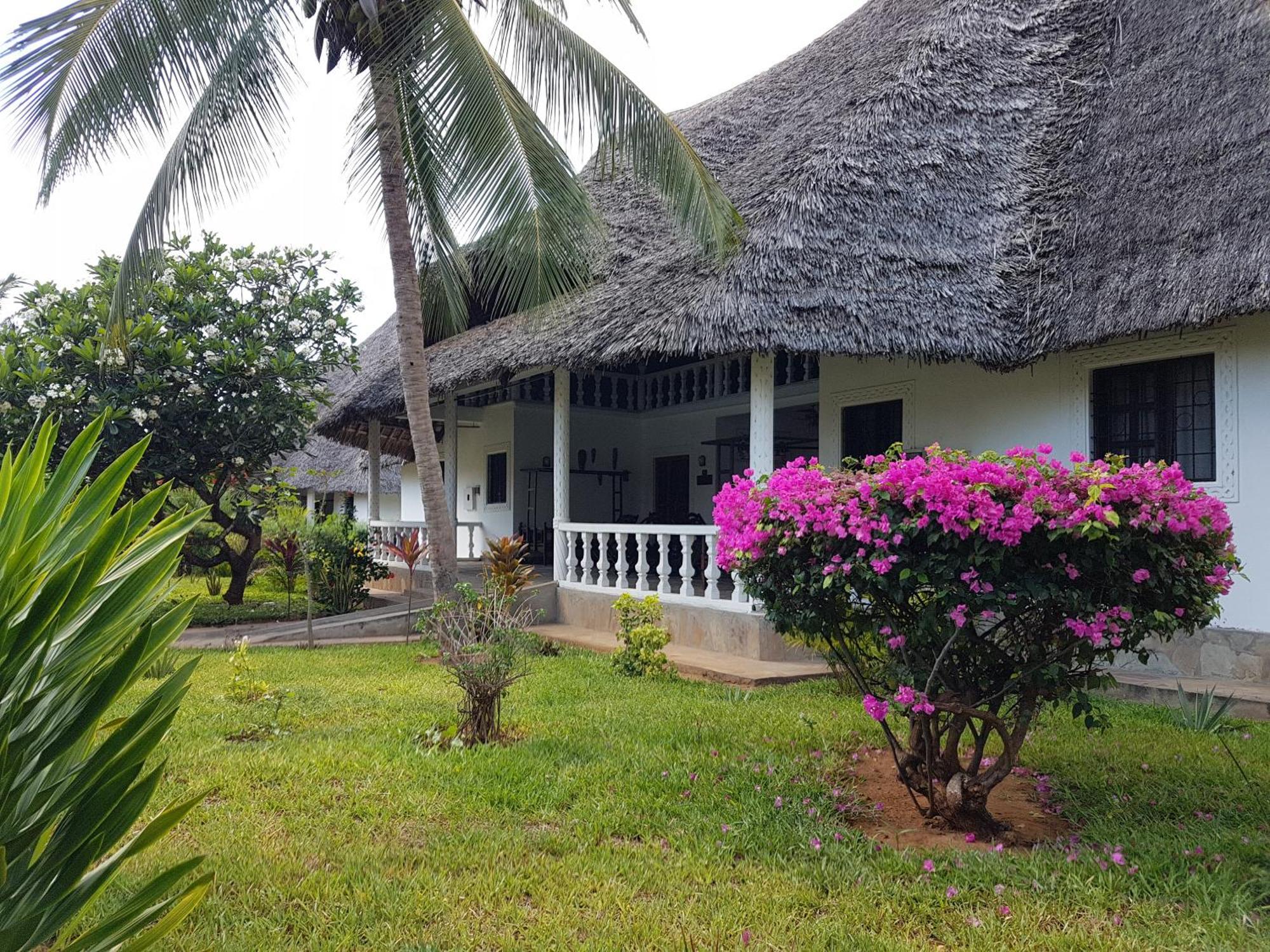 Karibuni Jeds Villas 85&86 Mambrui Exterior foto